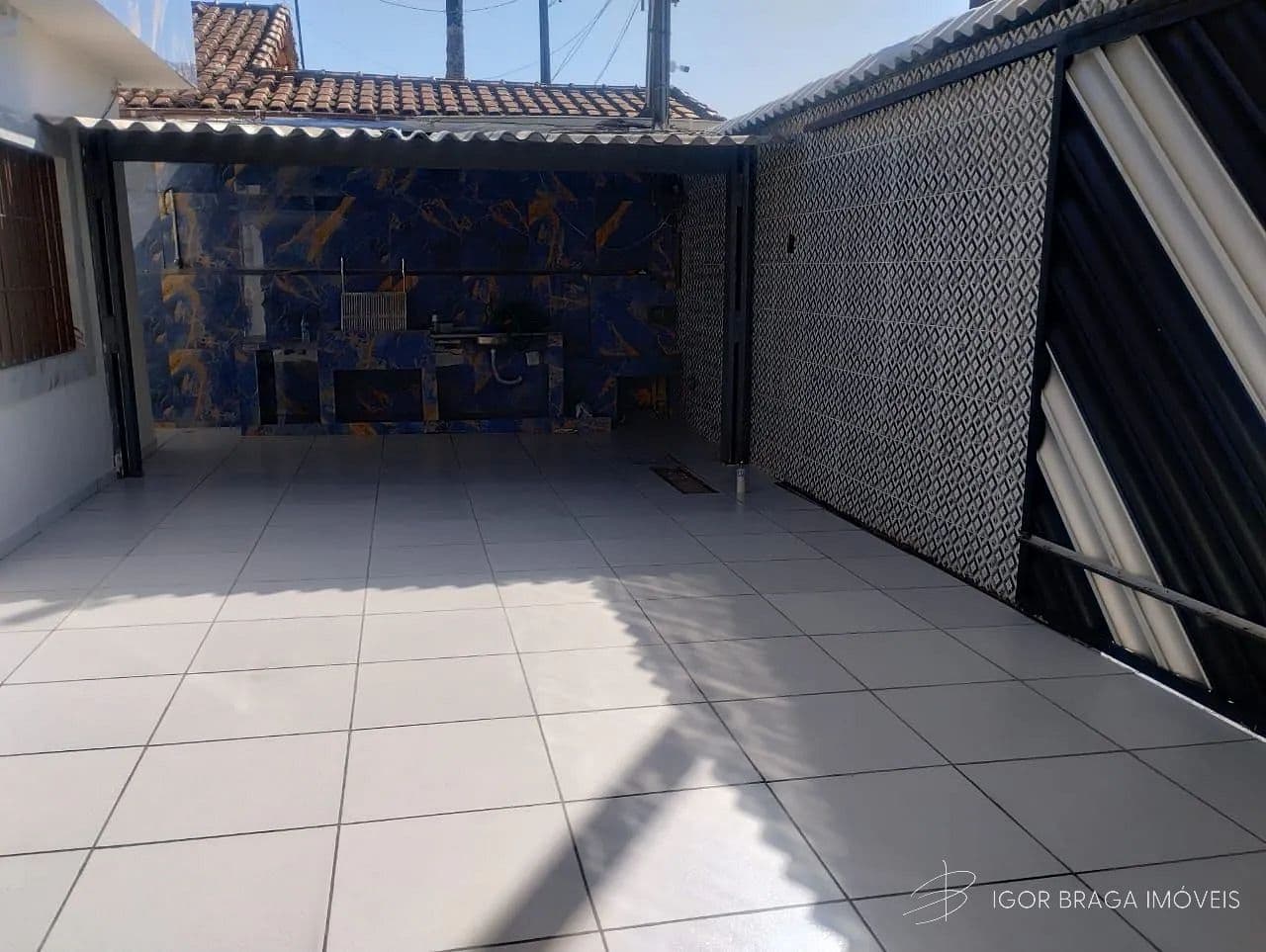 BELÍSSIMA CASA, AMPLA E FINO ACABAMENTO — foto 1