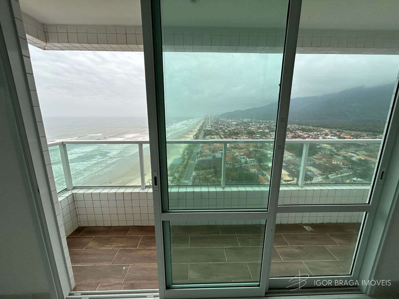 LUXUOSO DUPLEX COM FINO ACABAMENTO E LAZER COMPLETO. — foto 1