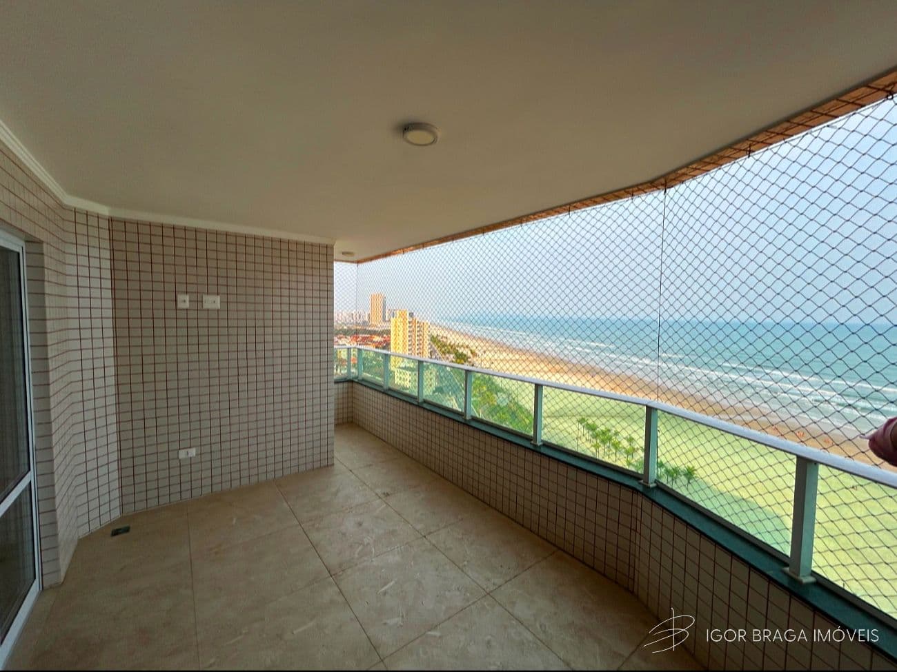 EXCELENTE APARTAMENTO, FINO ACABAMENTO E AMPLO — foto 1