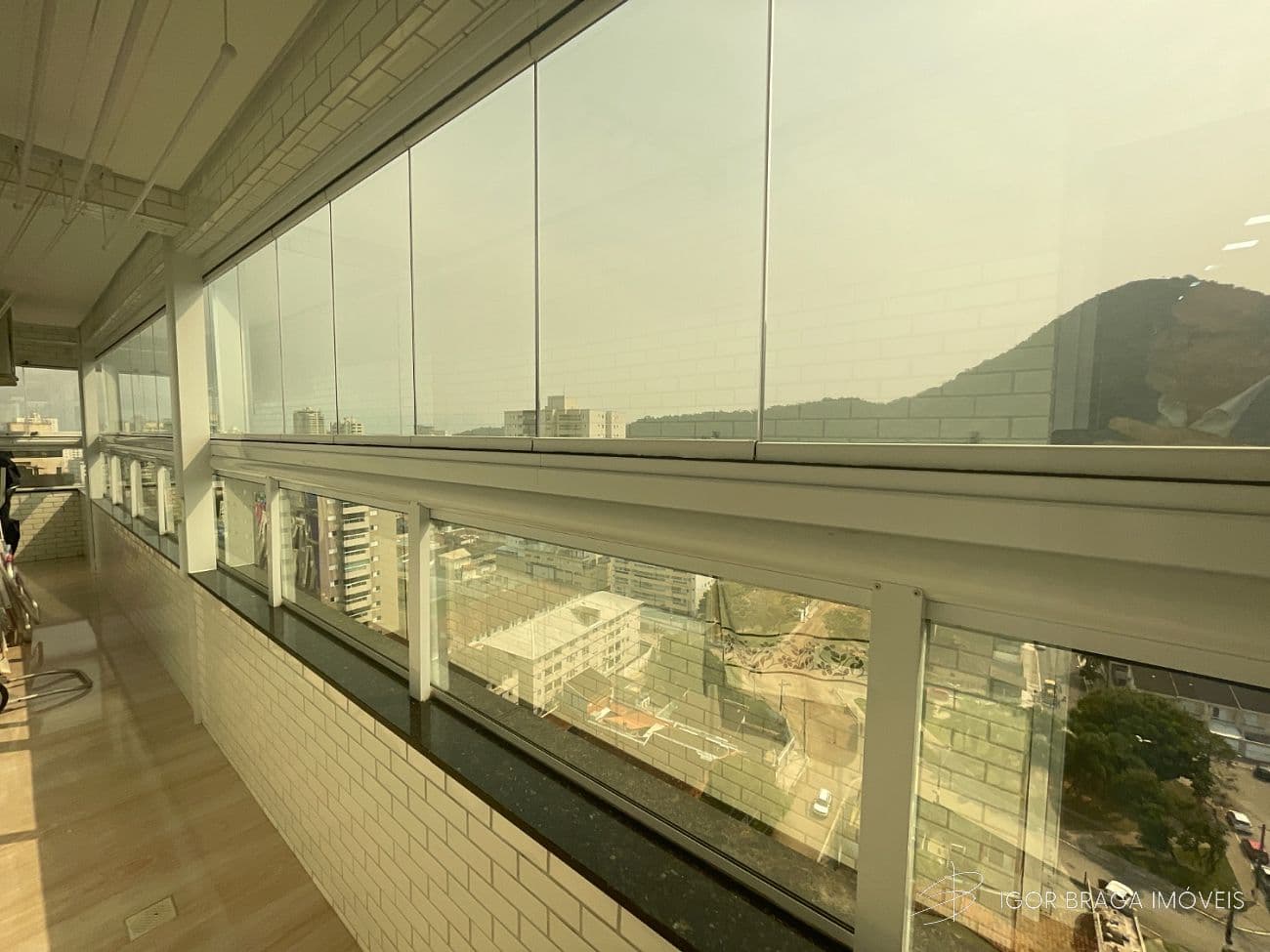 BELÍSSIMA COBERTURA, FINO ACABAMENTO E AMPLA — foto 1