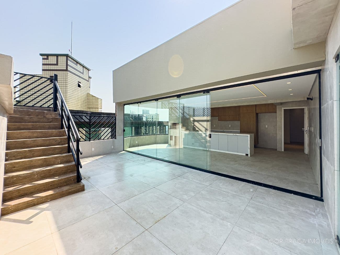 BELÍSSIMA COBERTURA , FINO ACABAMENTO E AMPLO — foto 1