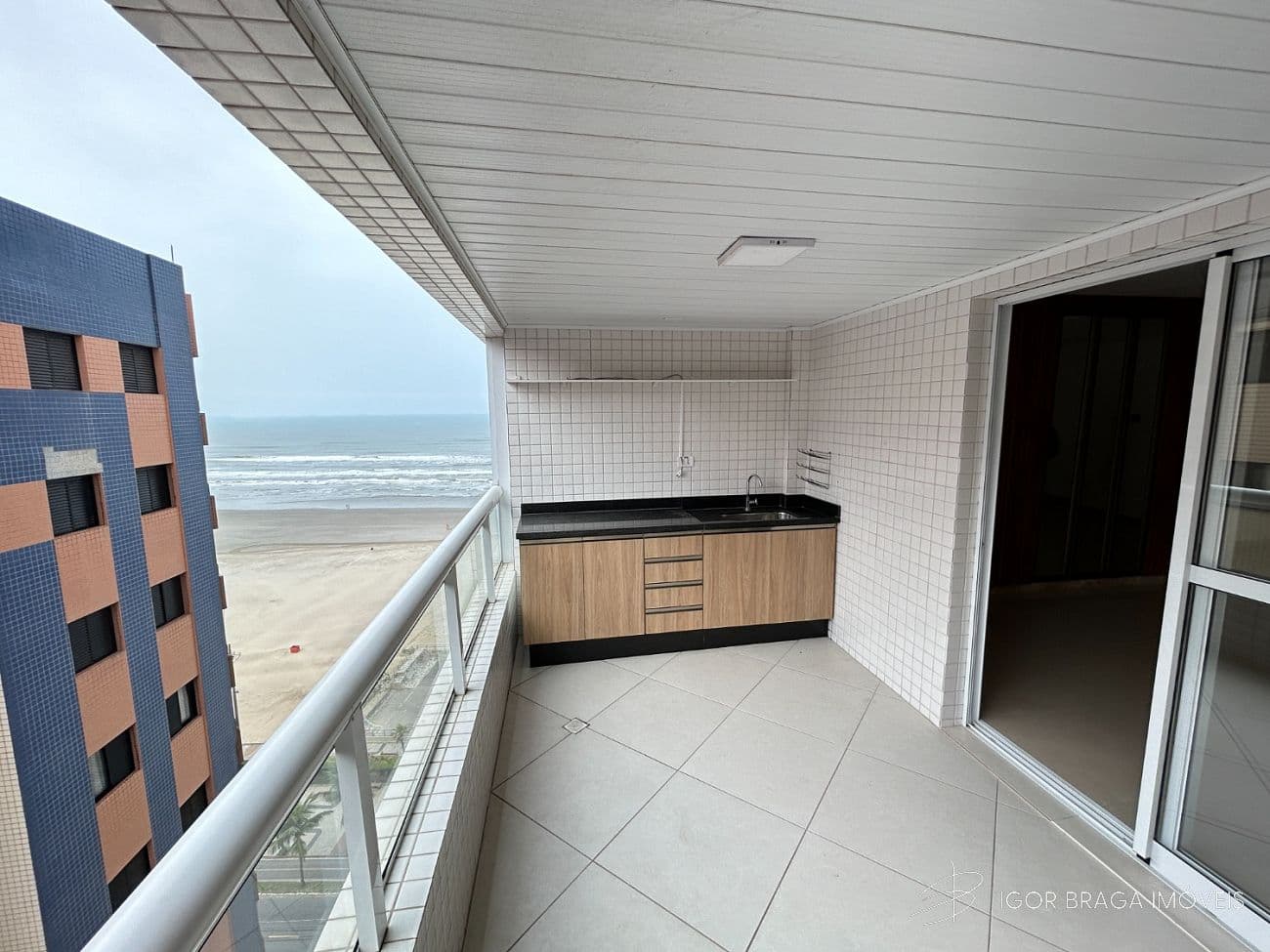 BELÍSSIMO APARTAMENTO, FINO ACABAMENTO E AMPLO — foto 1