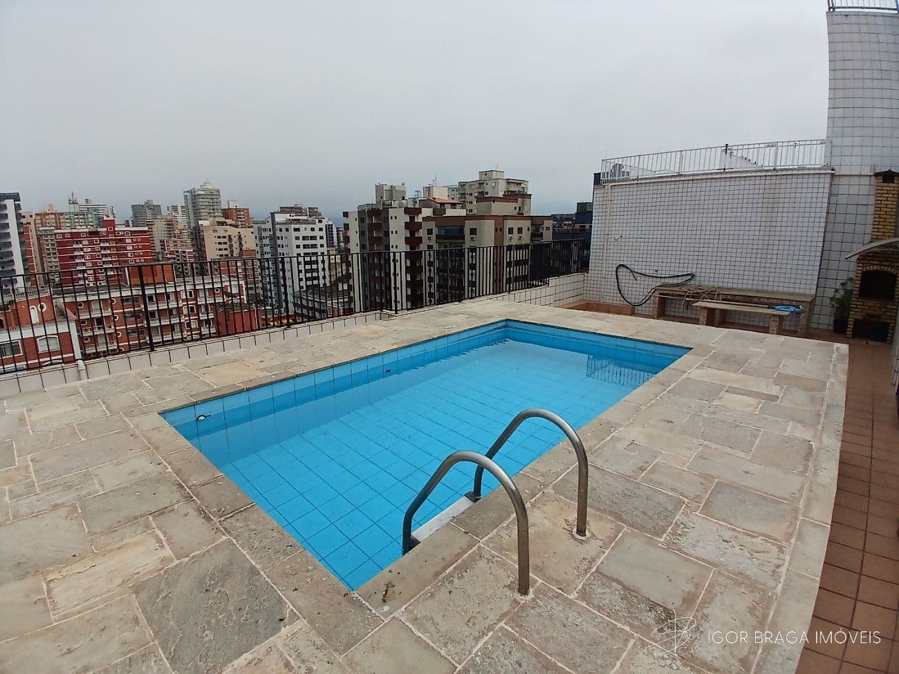 BELÍSSIMO APARTAMENTO, FINO ACABAMENTO E AMPLO — foto 1