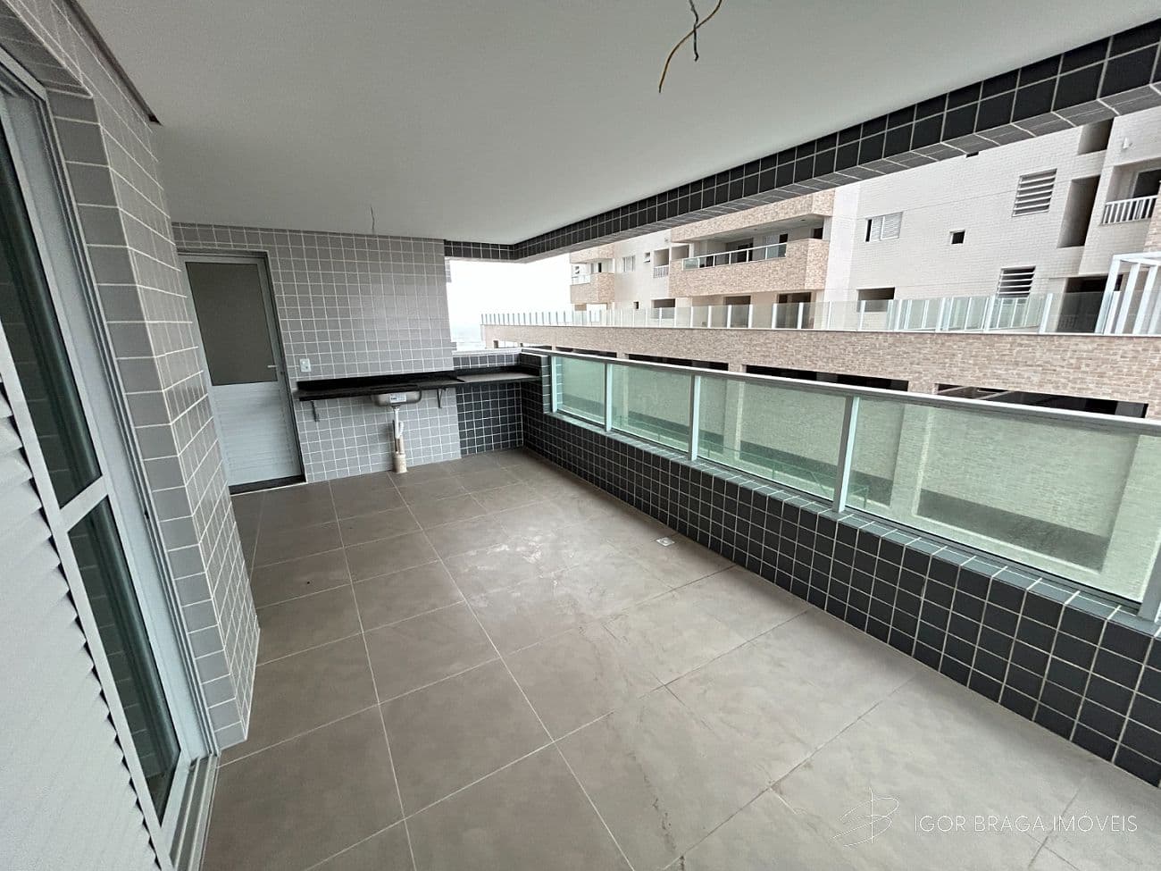 BELÍSSIMO APARTAMENTO, FINO ACABAMENTO E LAZER COMPLETO — foto 1