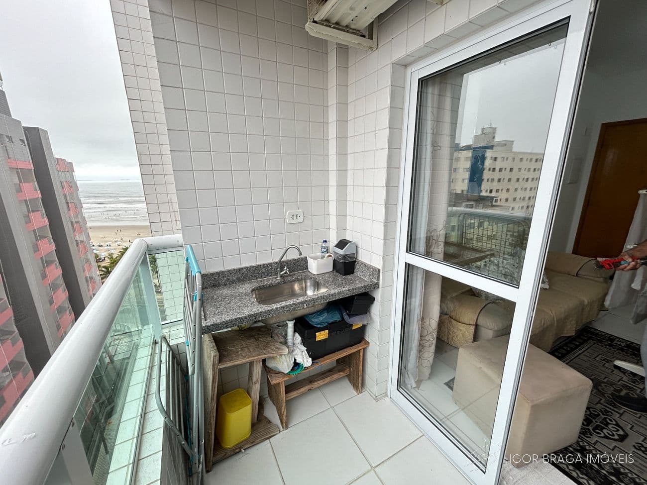 BELÍSSIMO APARTAMENTO, FINO ACABAMENTO E ÓTIMA LOCALIZAÇÃO — foto 1