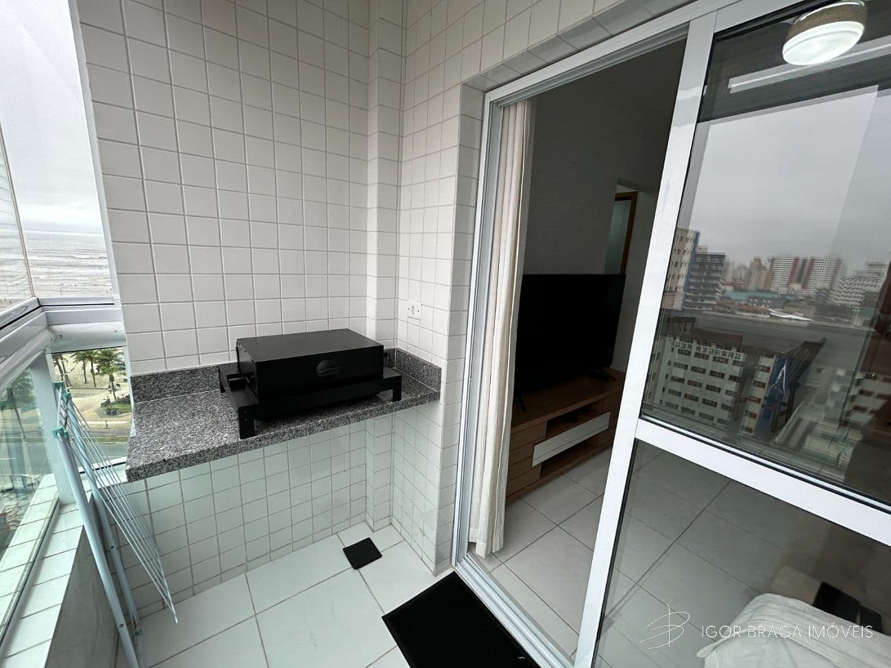 BELÍSSIMO APARTAMENTO, FINO ACABAMENTO E ÓTIMA LOCALIZAÇÃO — foto 1