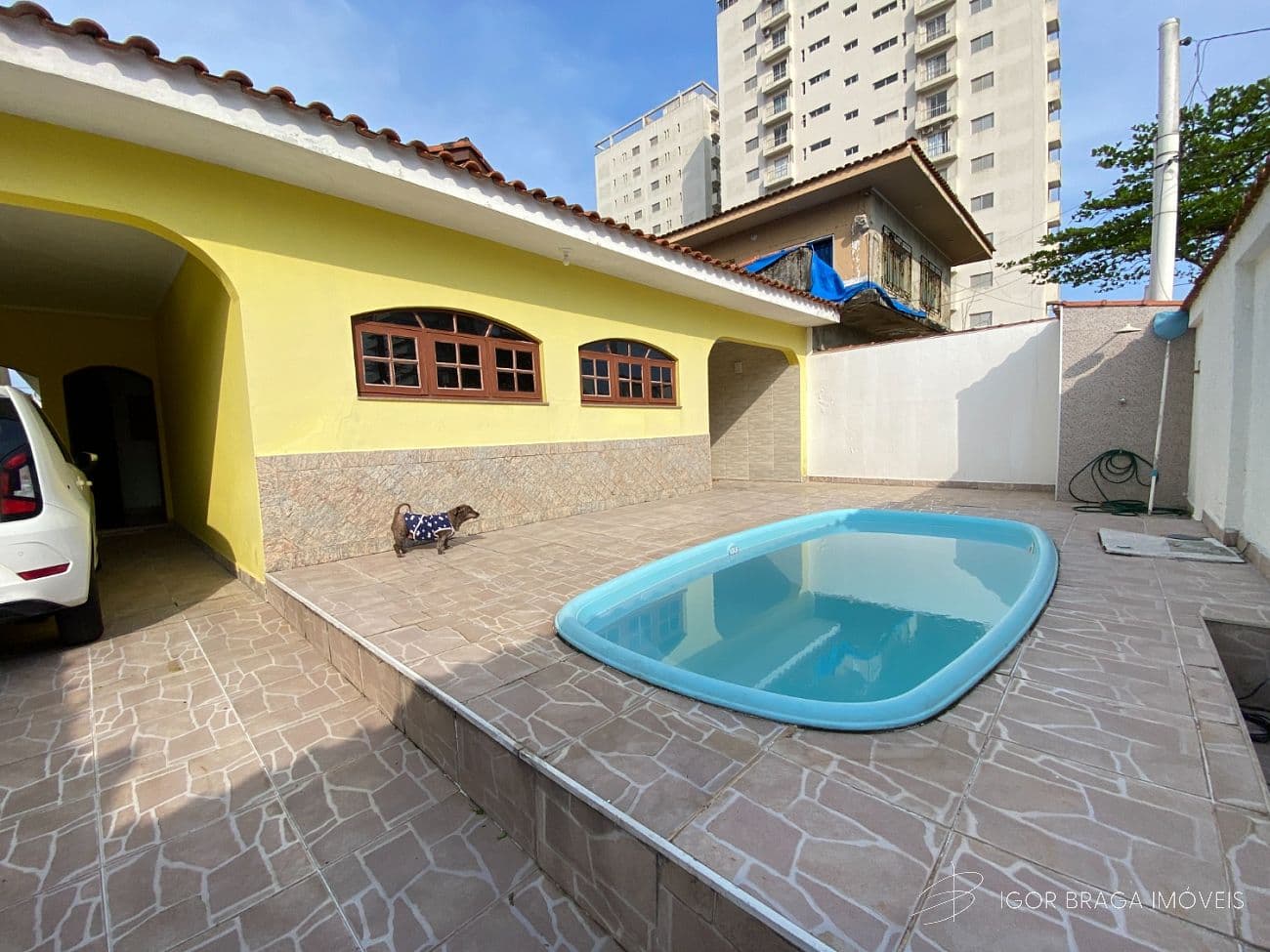 BELÍSSIMA CASA, AMPLA E FINO ACABAMENTO — foto 1