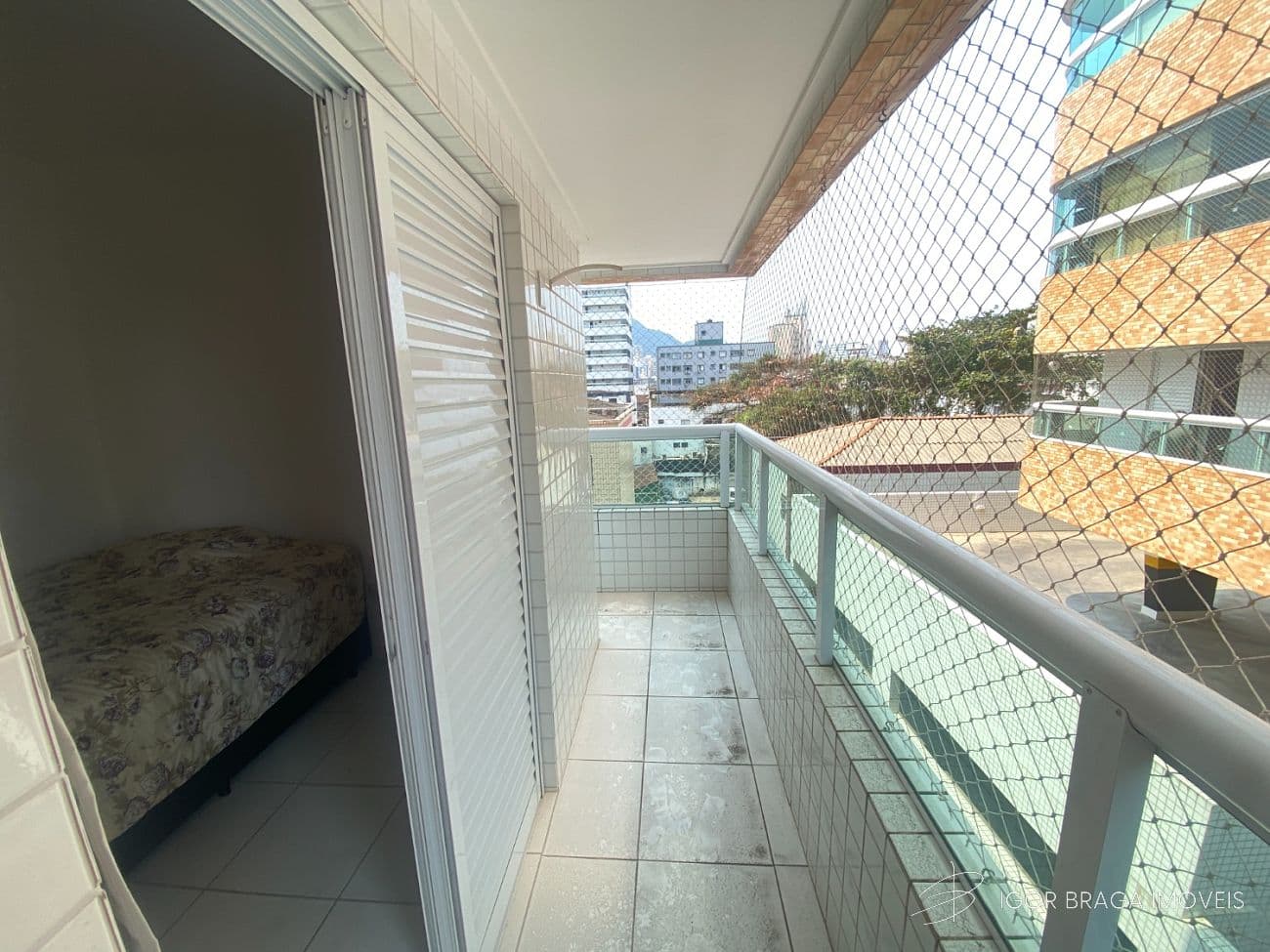 BELÍSSIMO APARTAMENTO E À 160M DO MAR — foto 1