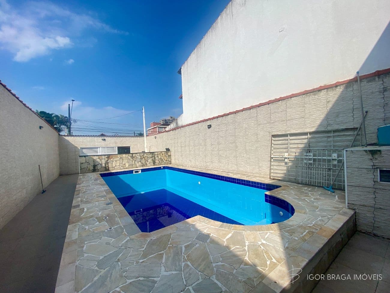 EXCELENTE CASA, AMPLA E FINO ACABAMENTO — foto 1