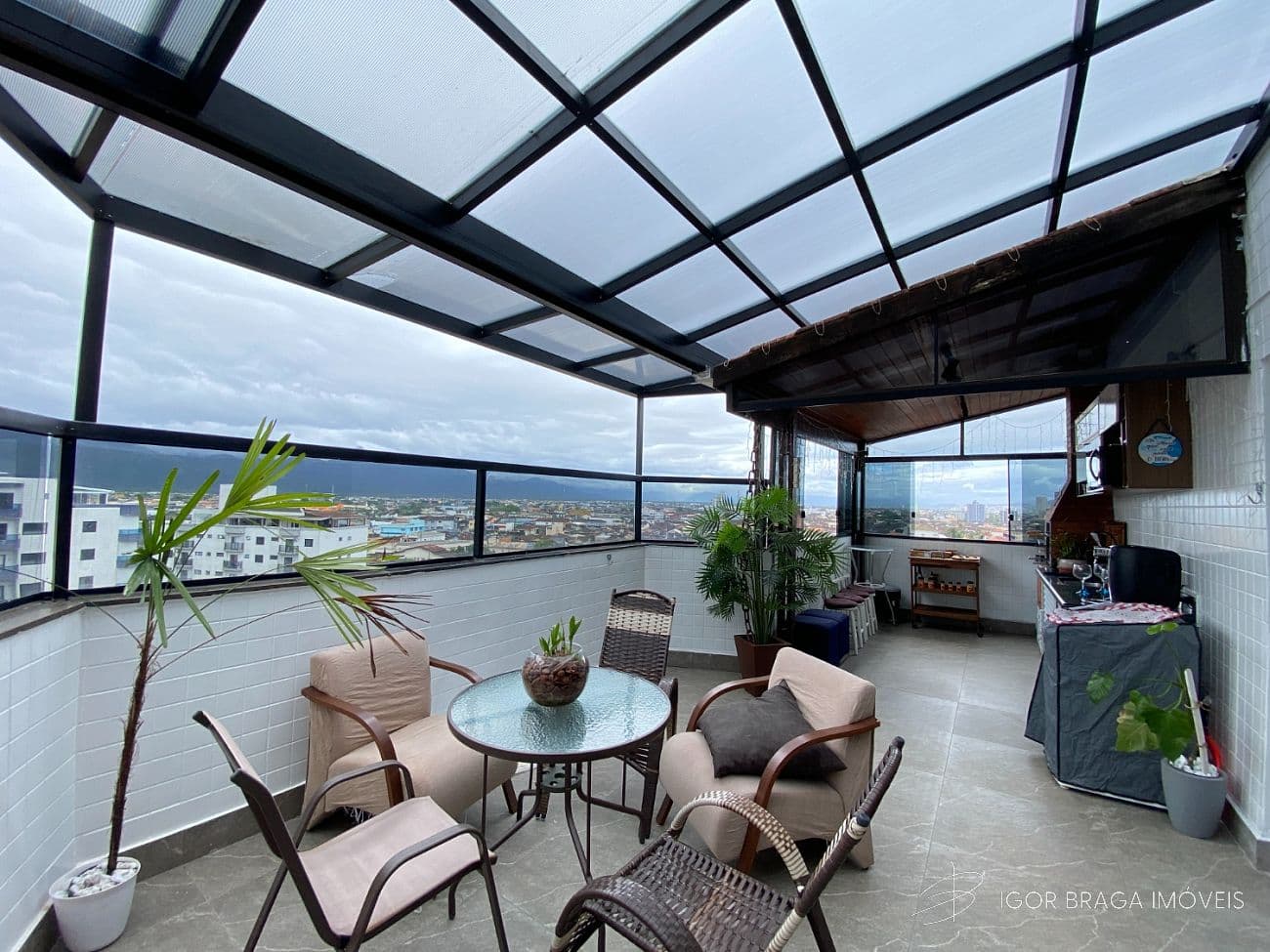 EXCELENTE DUPLEX, FINO ACABAMENTO E LAZER COMPLETO — foto 1