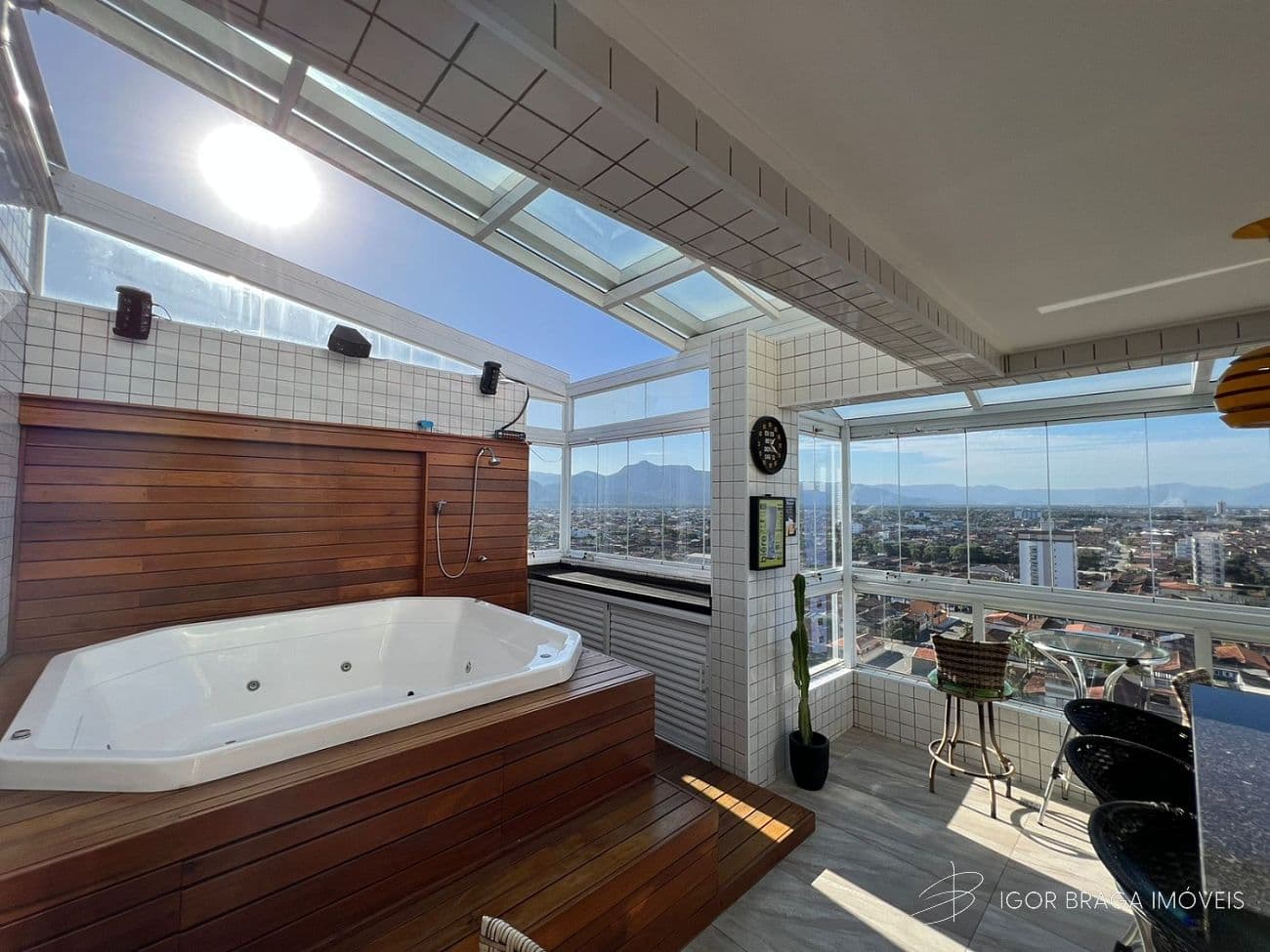 EXCELENTE APARTAMENTO, AMPLO E FINO ACABAMENTO — foto 1