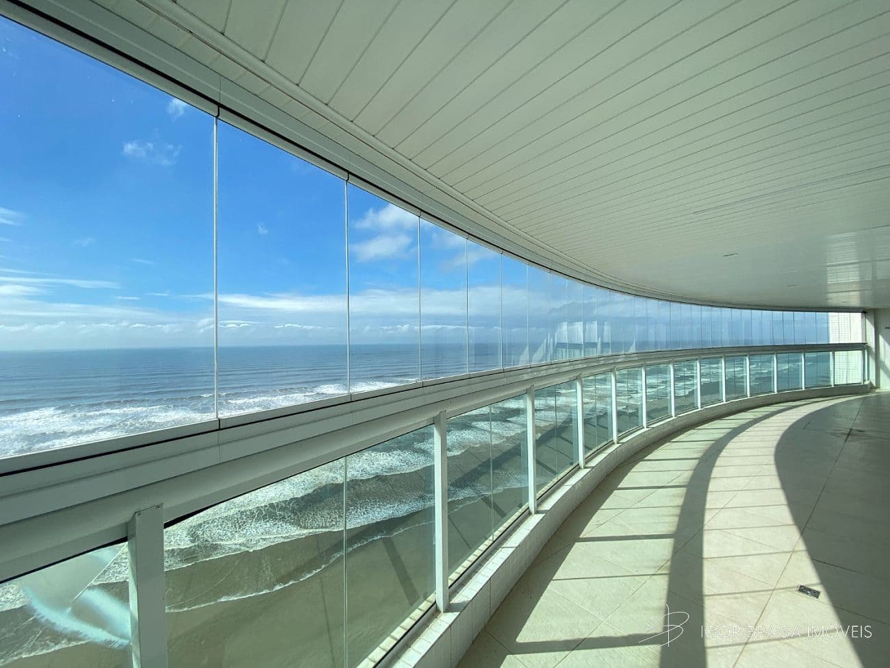 EXCELENTE APARTAMENTO, AMPLA, FINO ACABAMENTO E LAZER COMPLETO — foto 1