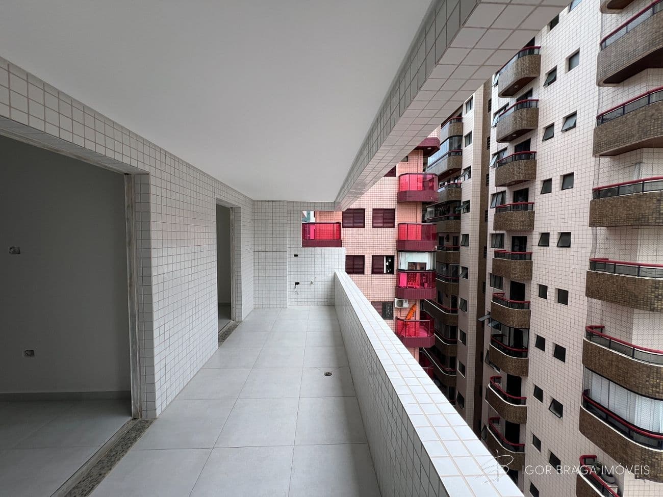 BELÍSSIMO APARTAMENTO, AMPLO, ACABAMENTO FINO E LAZER COMPLETO — foto 1