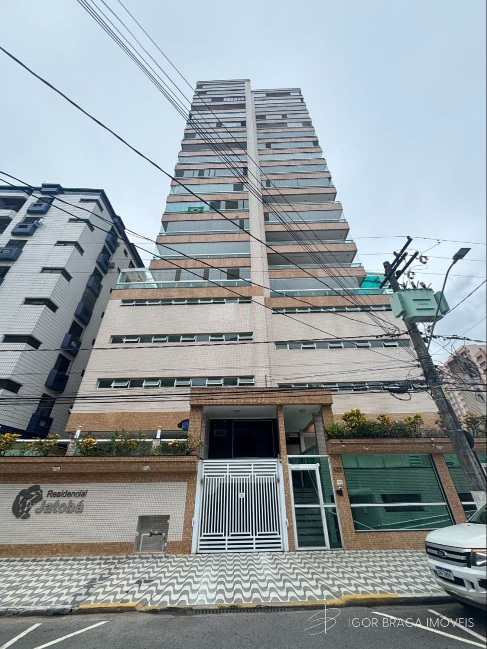 BELÍSSIMO APARTAMENTO, FINO ACABAMENTO E LAZER COMPLETO — foto 1