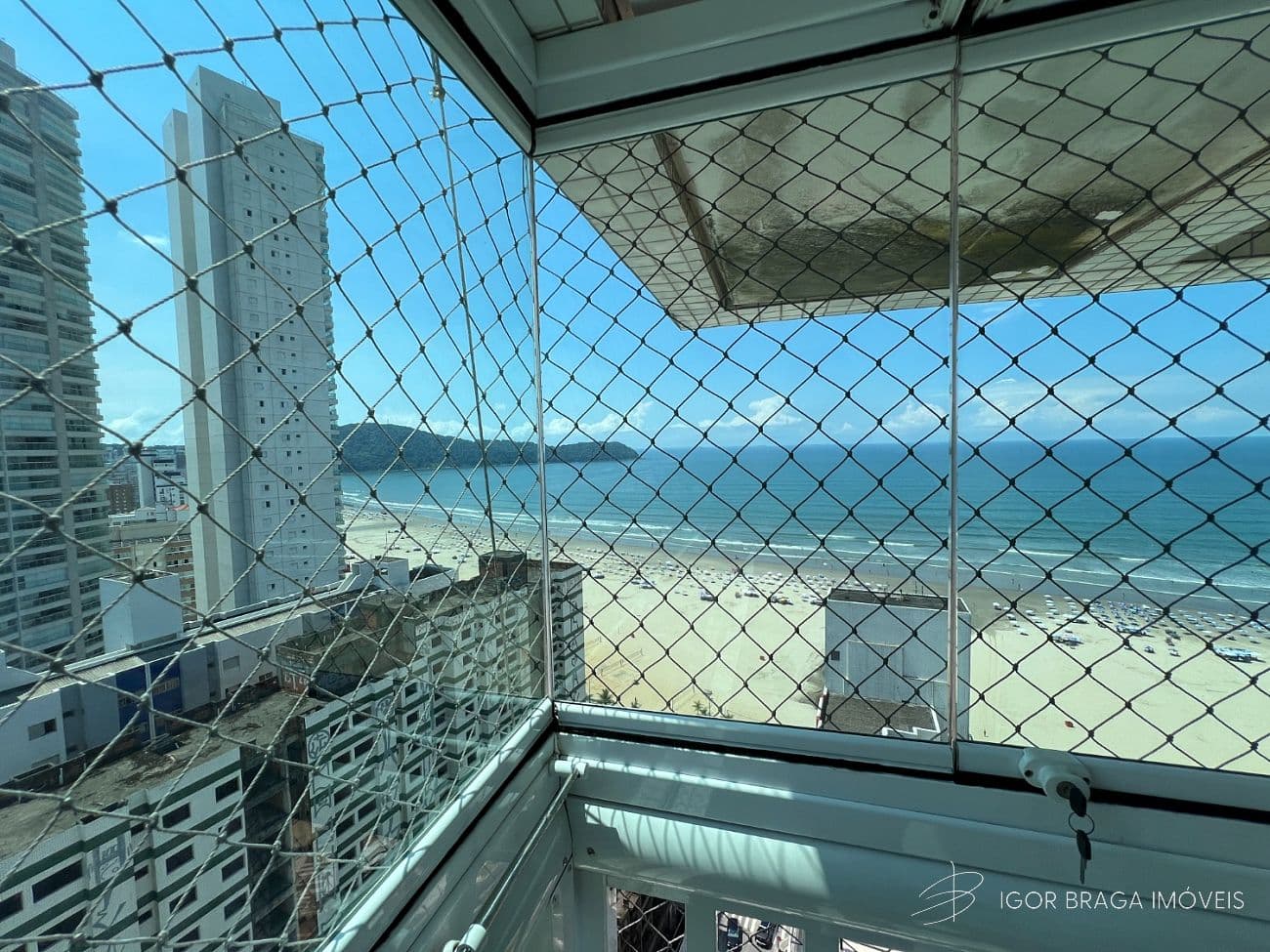 EXCELENTE APARTAMENTO, À 50M DO MAR E LAZER COMPLETO — foto 1