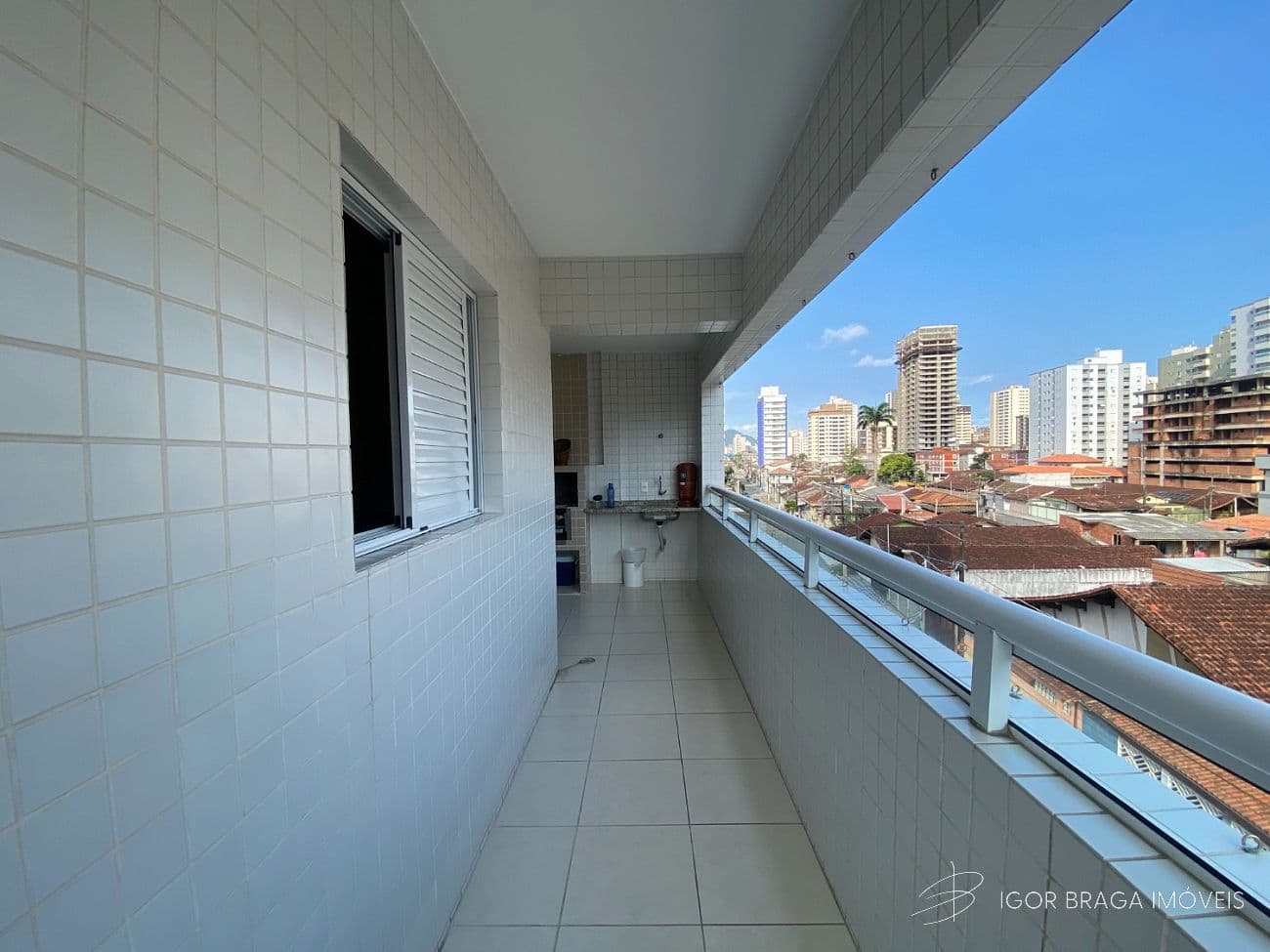 APARTAMENTO À 400m DO MAR, FINO ACABAMENTO E LAZER COMPLETO — foto 1
