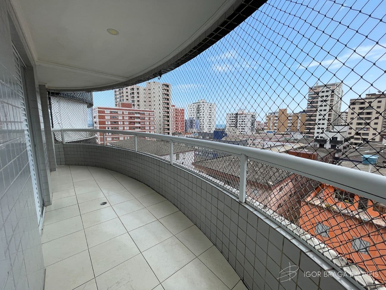 BELO APARTAMENTO, À 150m DO MAR E LAZER — foto 1