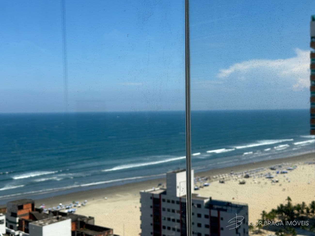 BELÍSSIMO APARTAMENTO, À 100m DO MAR E LAZER COMPLETO — foto 1