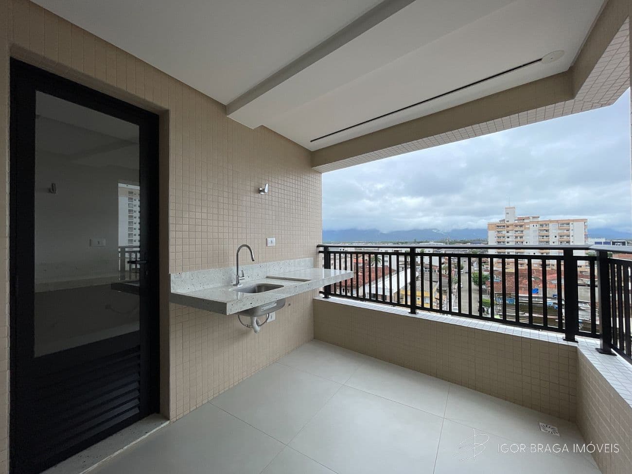 EXCELENTE APARTAMENTO, À 350m DO MAR E LAZER COMPLETO — foto 1