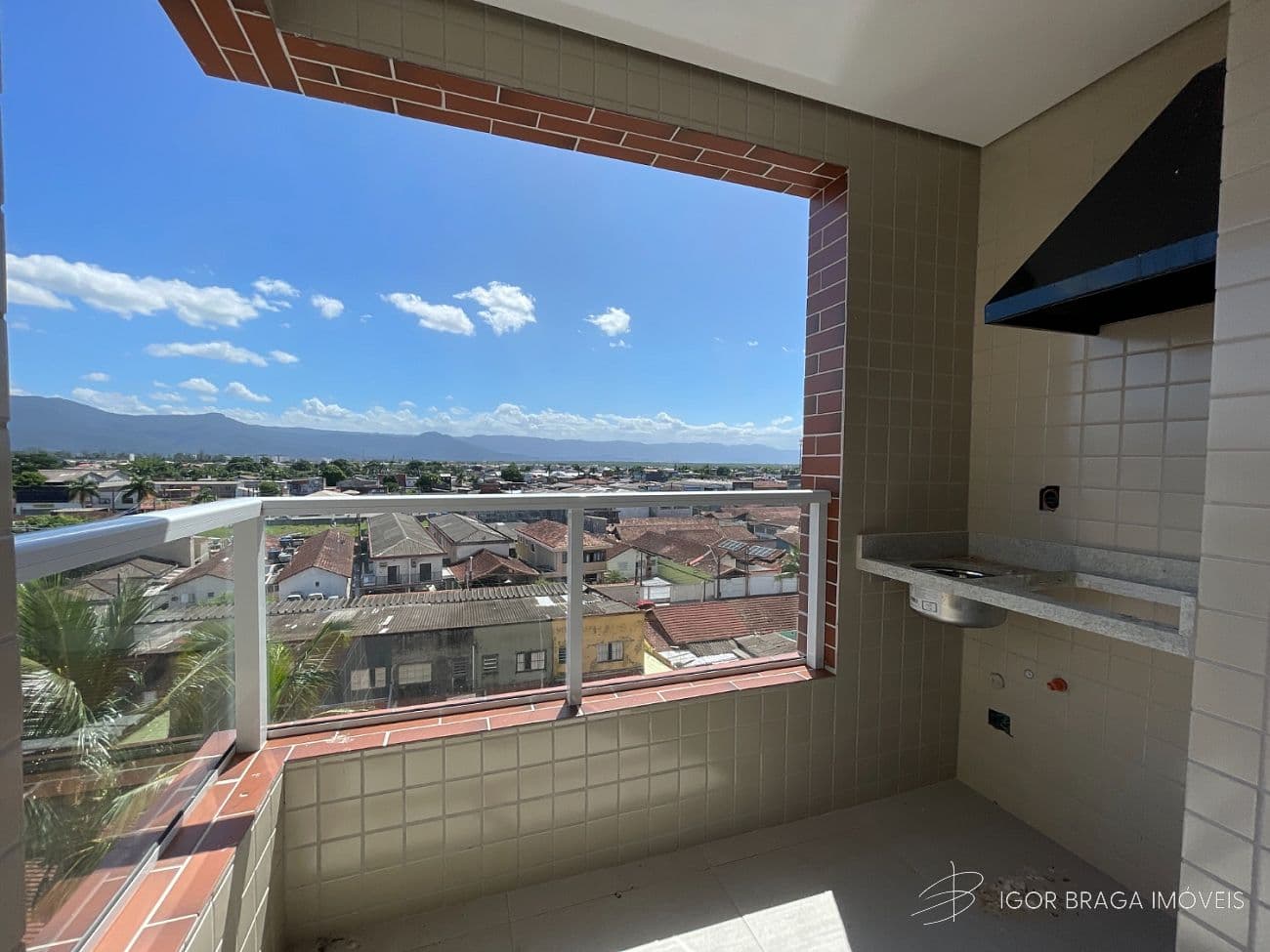 BELÍSSIMO APARTAMENTO, À 500m DO MAR E LAZER COMPLETO — foto 1