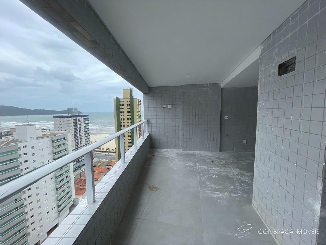 BELÍSSIMO APARTAMENTO, À 80M DO MAR E LAZER COMPLETO — foto 1
