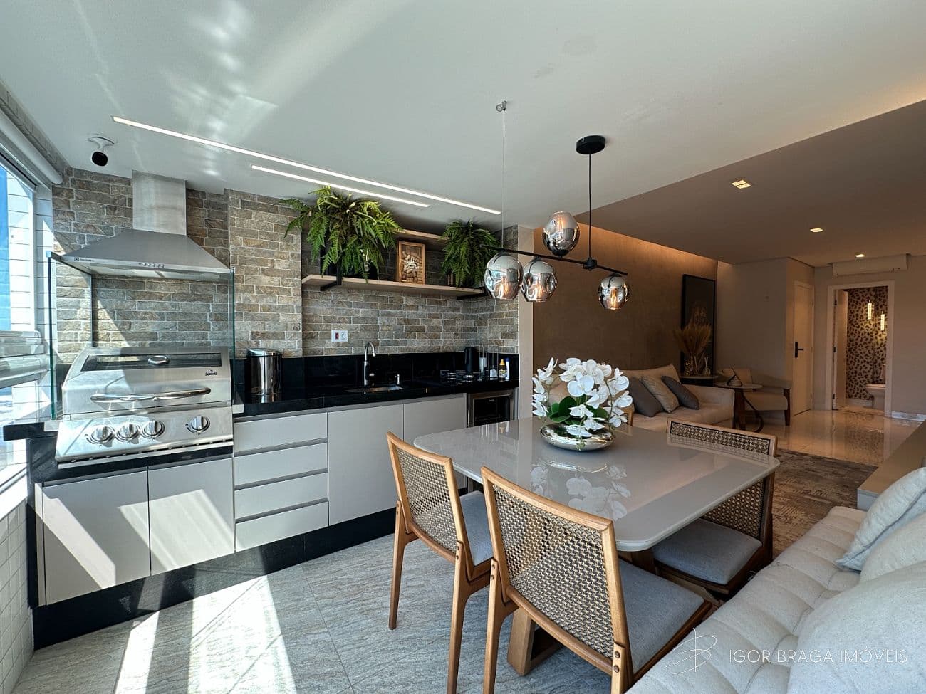 LUXUOSO APARTAMENTO, FINO ACABAMENTO E LAZER COMPLETO — foto 1