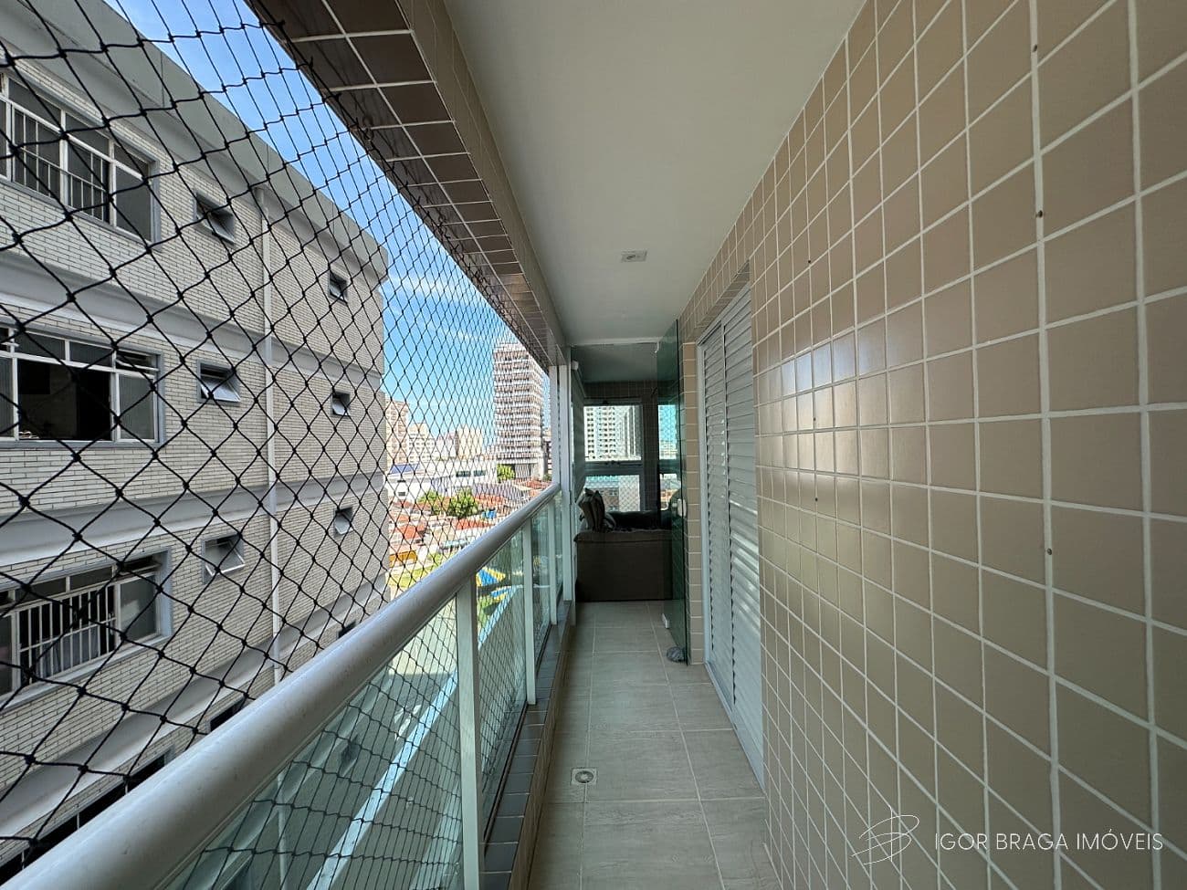 BELÍSSIMO APARTAMENTO, LAZER COMPLETO E À 450m DO MAR — foto 1