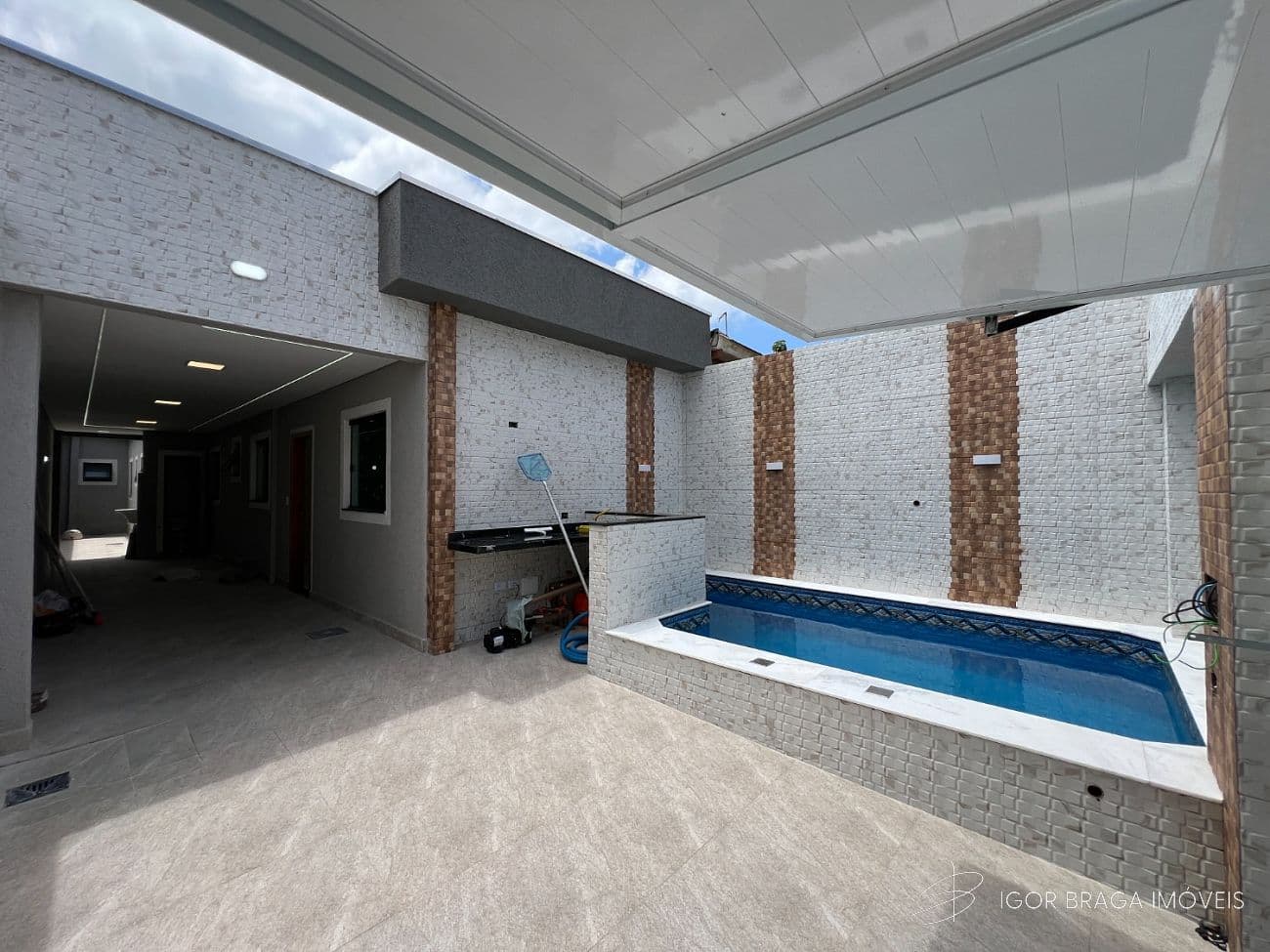 BELÍSSIMA CASA, ALTO PADRÃO À 550M DO MAR — foto 1