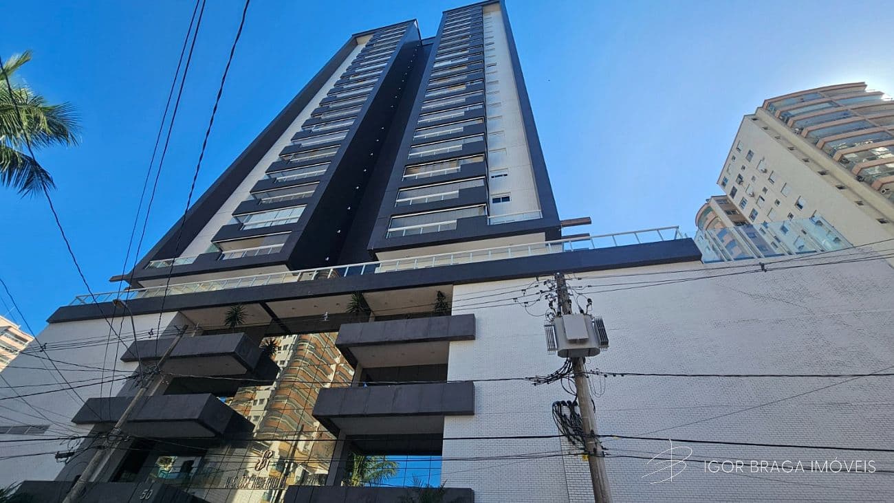 BELÍSSIMO APARTAMENTO, À 250m DO MAR E LAZER COMPLETO — foto 1