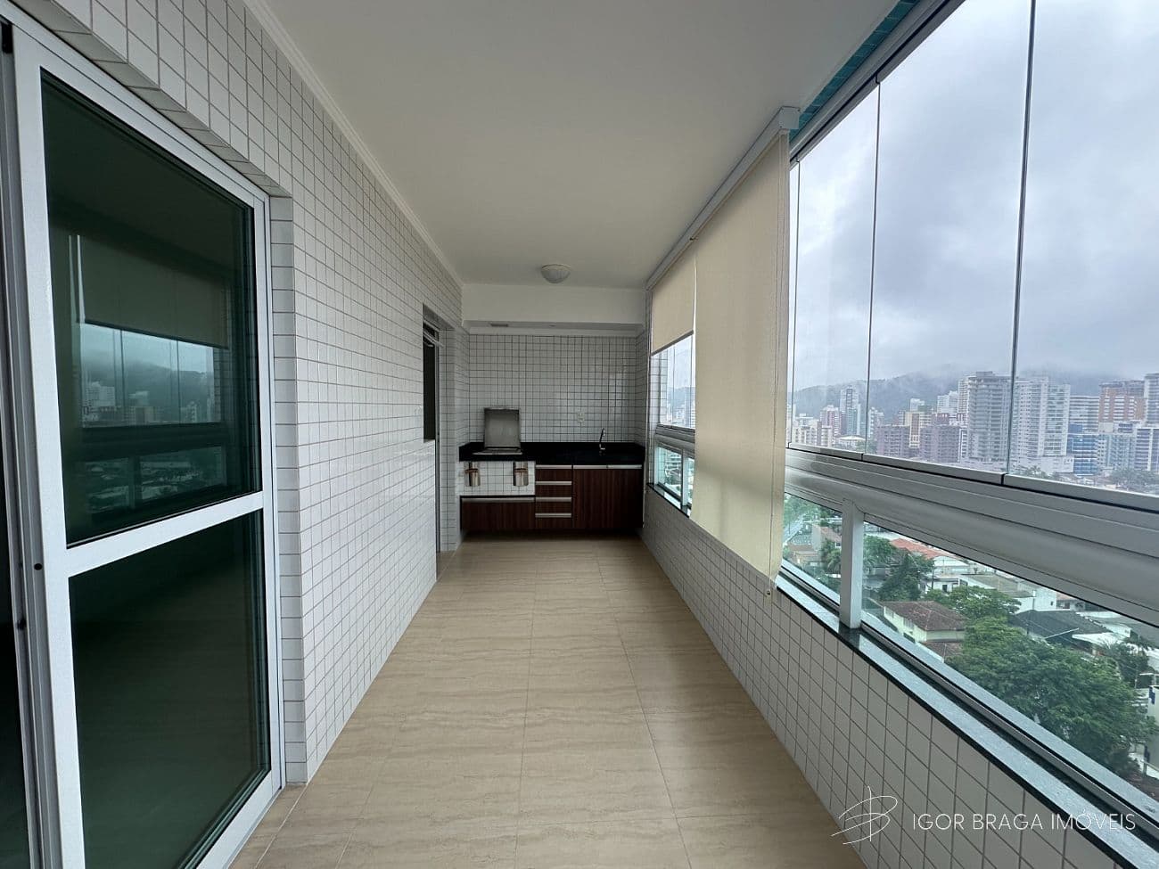 BELÍSSIMO APARTAMENTO, À 400M DO MAR E LAZER COMPLETO — foto 1