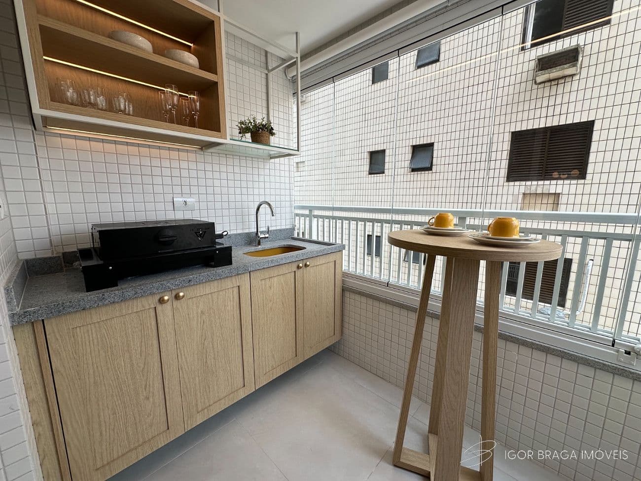 EXCELENTE APARTAMENTO, 10M DO MAR E LAZER COMPLETO — foto 1