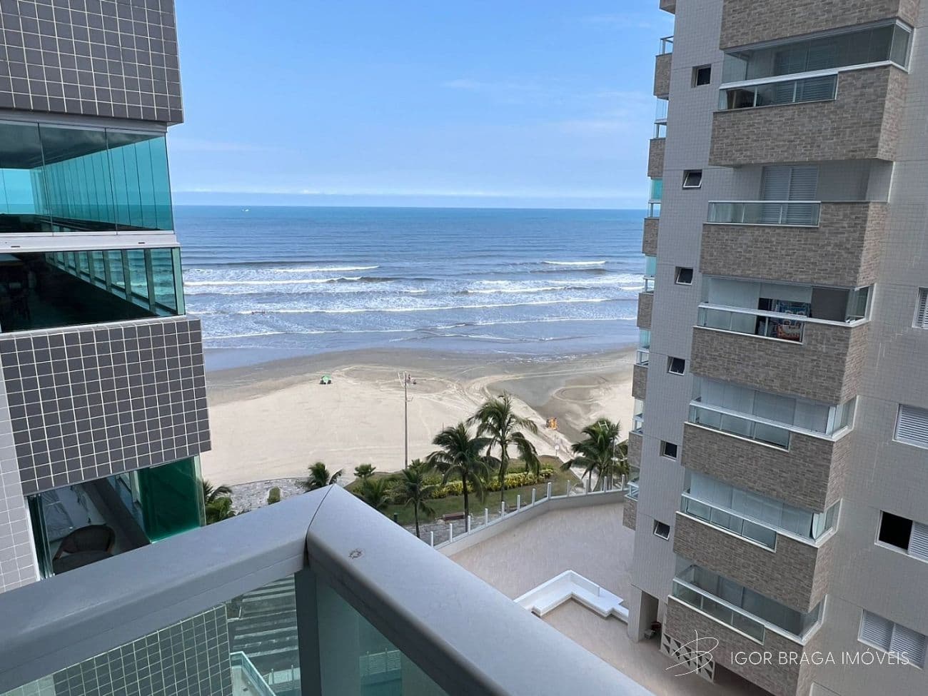BELÍSSIMO APARTAMENTO, FRENTE MAR E LAZER COMPLETO — foto 1