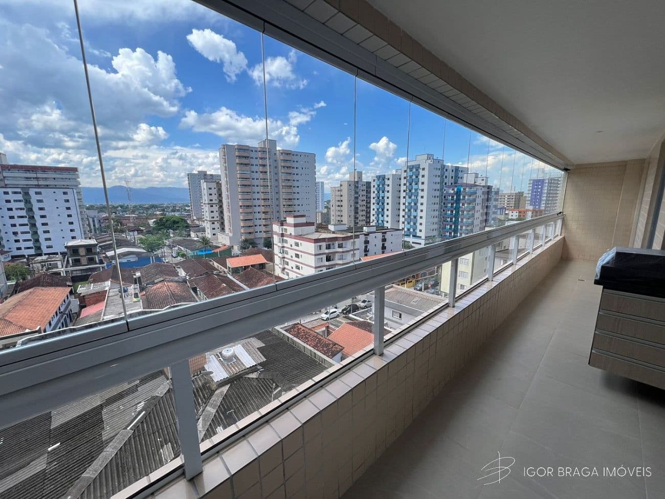 BELÍSSIMO APARTAMENTO, À 240M DO MAR E LAZER COMPLETO — foto 1