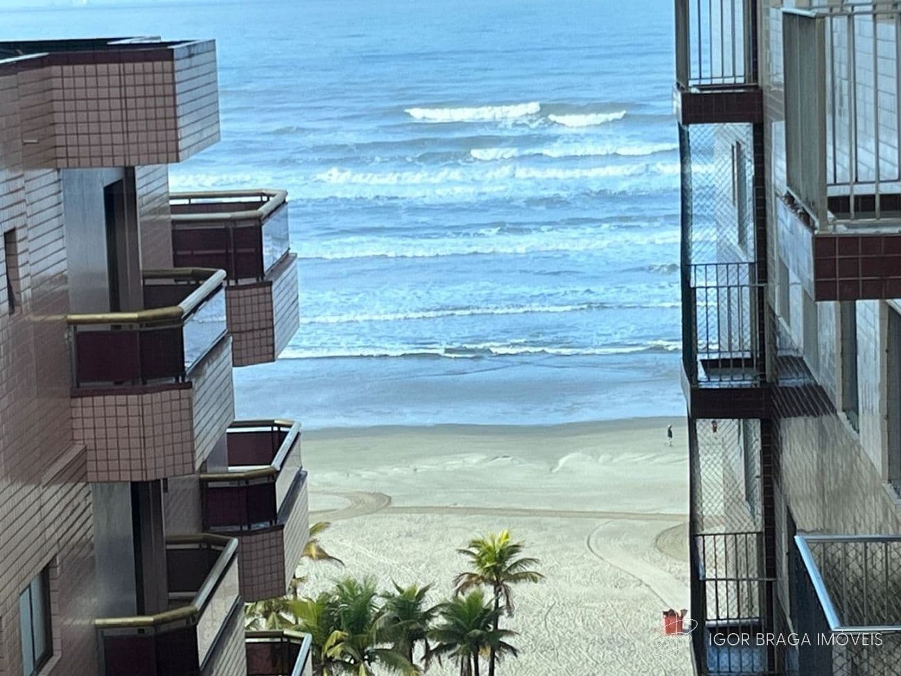 BELÍSSIMO APARTAMENTO, À 140M DO MAR E LAZER COMPLETO — foto 1