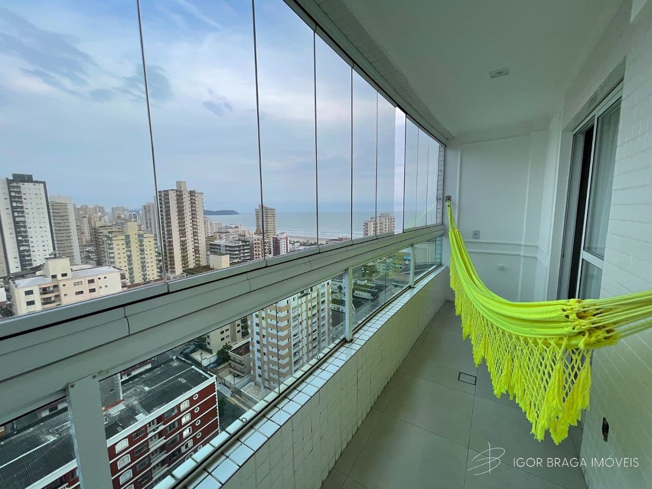 BELÍSSIMO APARTAMENTO, À 250M DO MAR, ACABAMENTO FINO E LAZER COMPLETO — foto 1