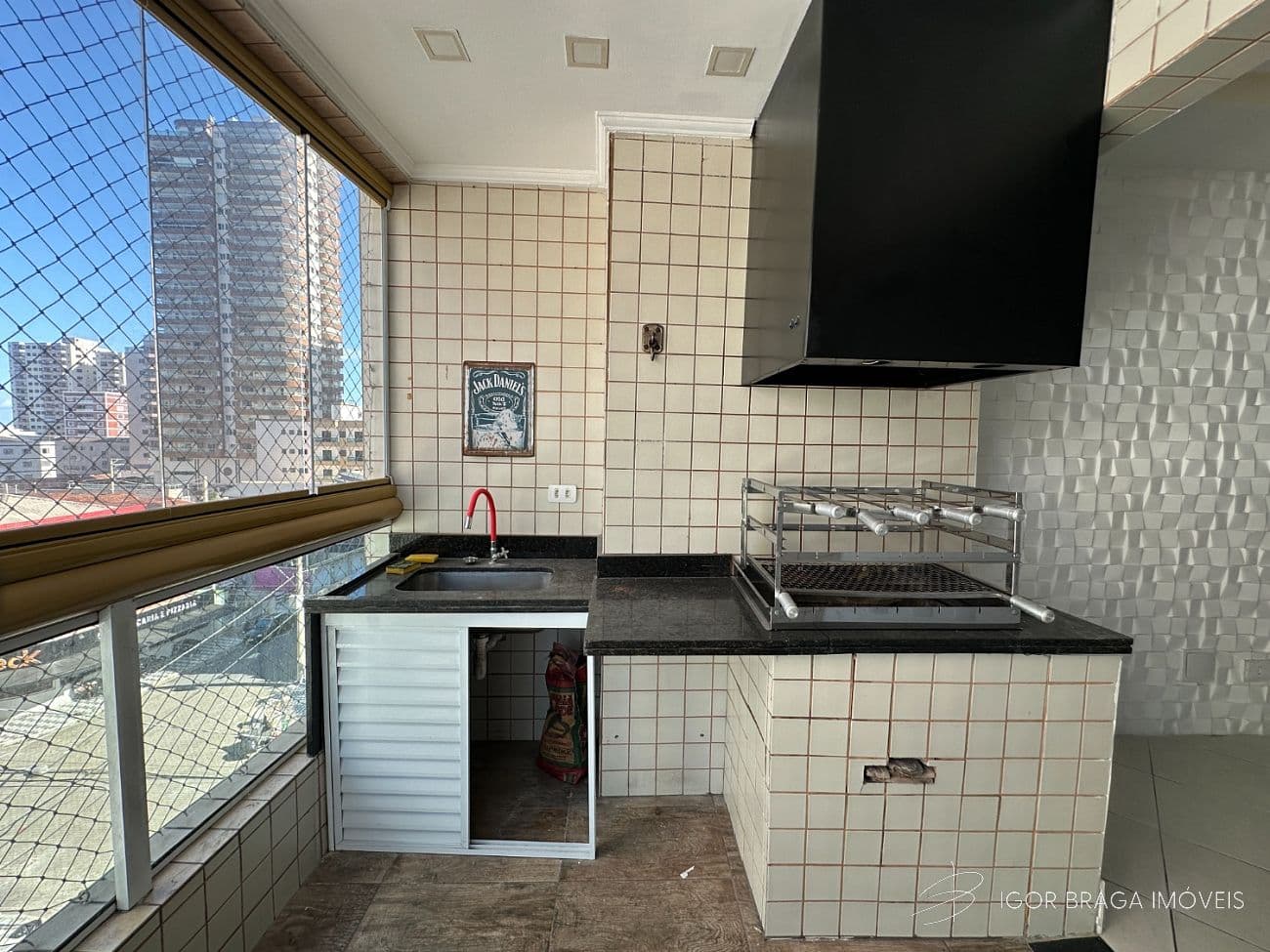 BELÍSSIMO APARTAMENTO, À 250M DO MAR E LAZER COMPLETO — foto 1