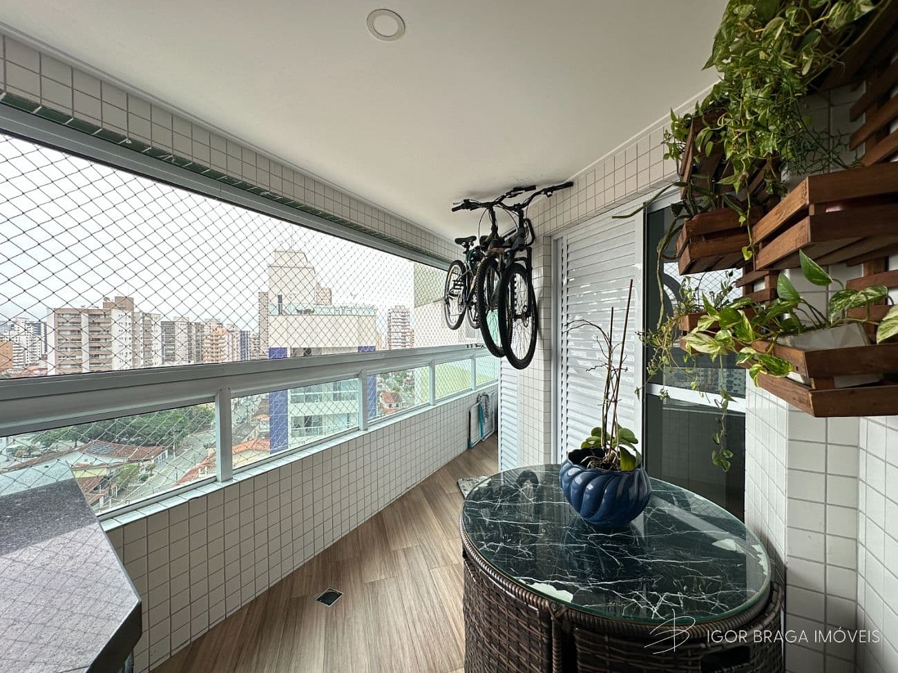 BELÍSSIMO APARTAMENTO,  AMPLO E LAZER COMPLETO — foto 1