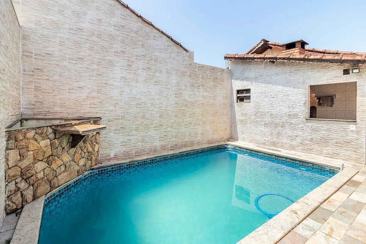 BELÍSSIMA CASA, AMPLA E FINO ACABAMENTO — foto 1