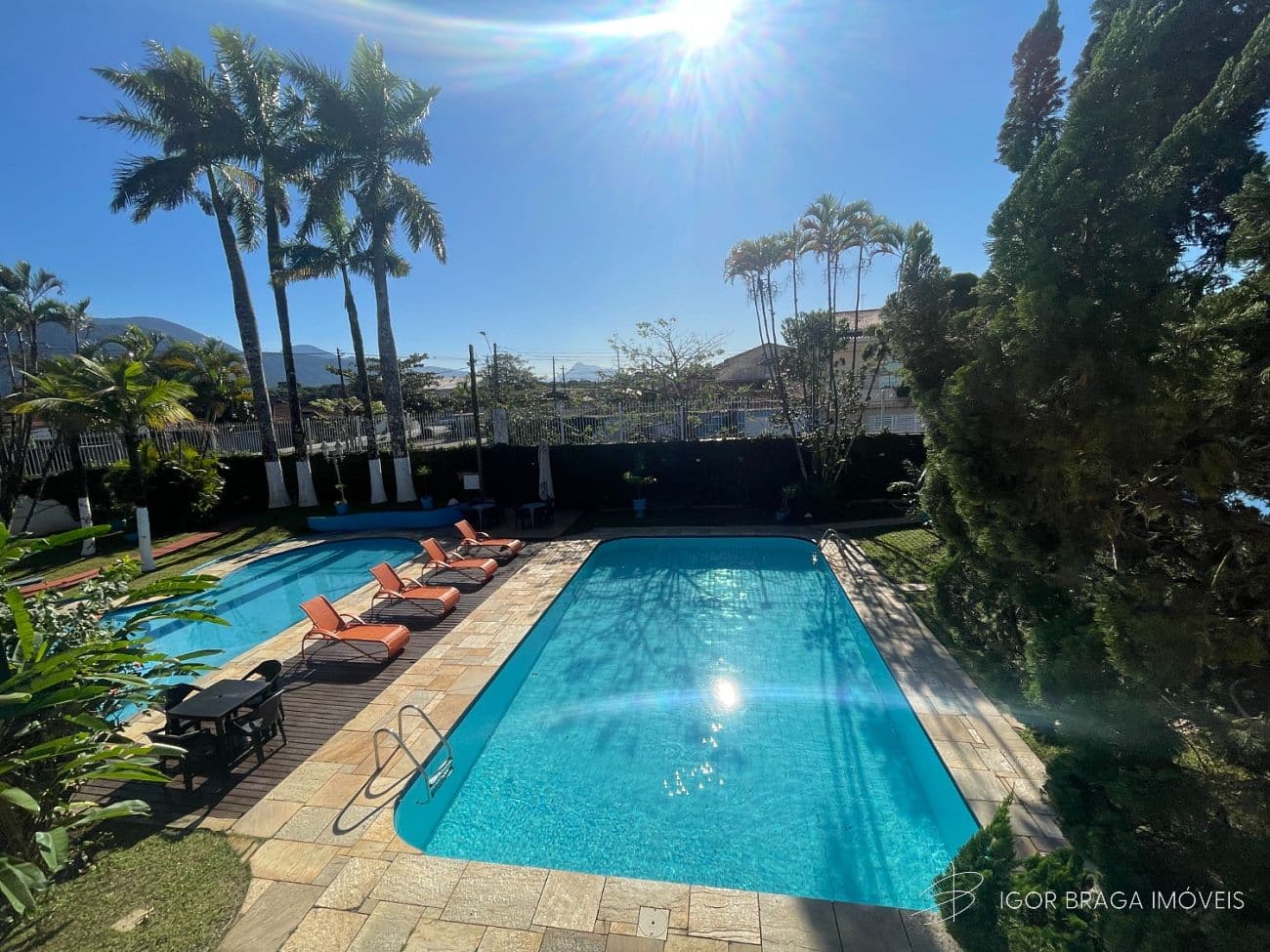 BELÍSSIMA POUSADA, AMPLA E LAZER COMPLETO — foto 1