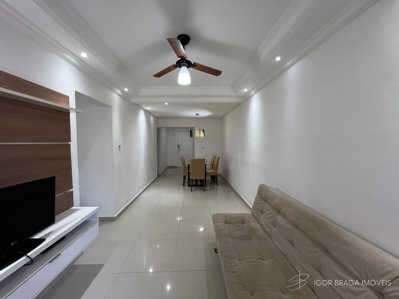 BELÍSSIMO APARTAMENTO, AMPLO E À 210M DO MAR — foto 1