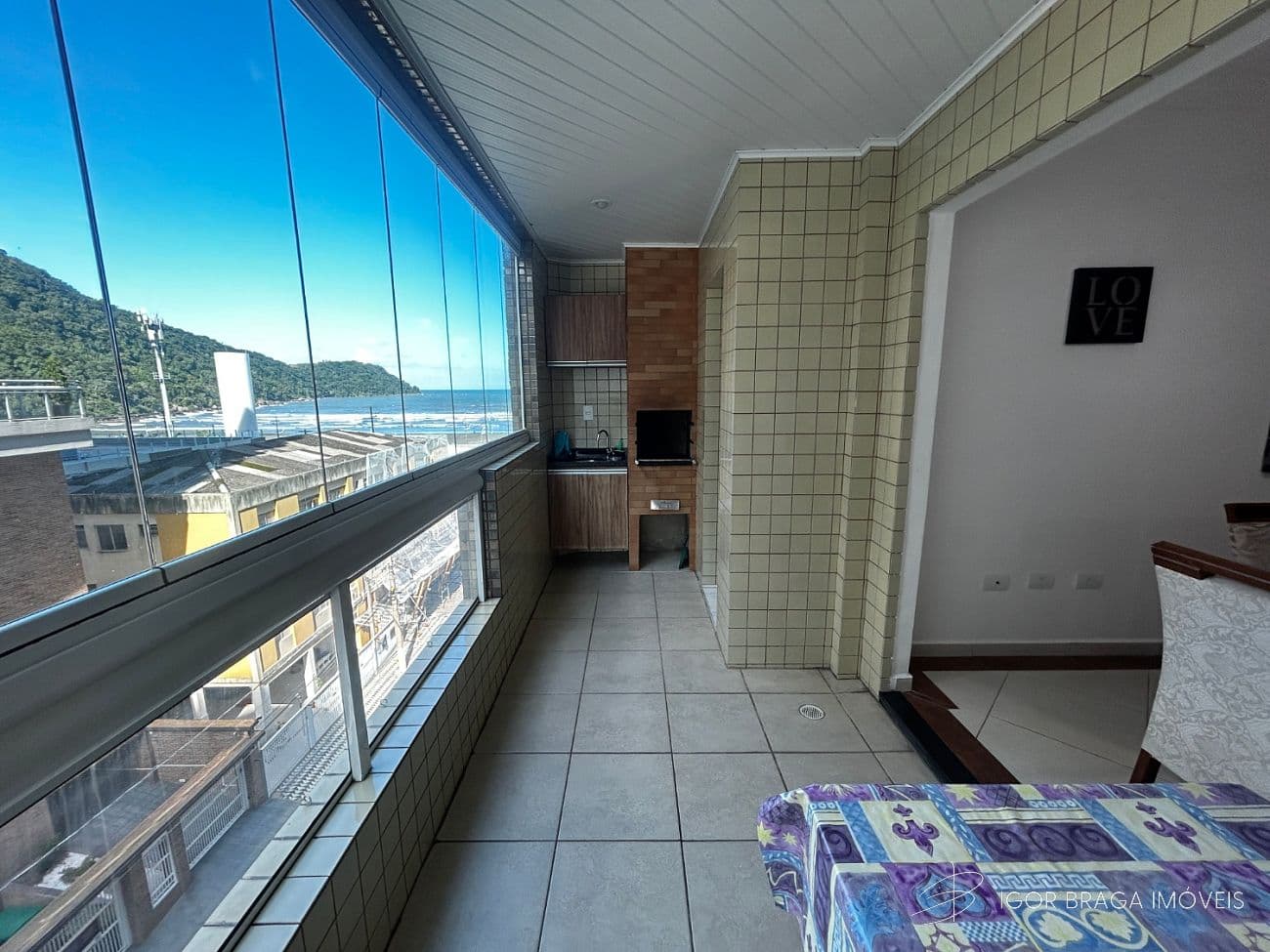 EXCELENTE APARTAMENTO, À 70m DO MAR E LAZER — foto 1