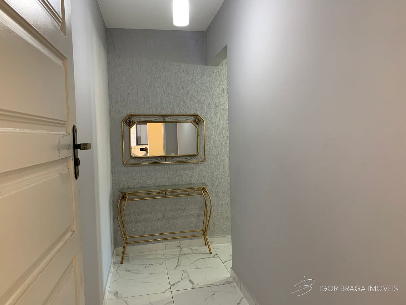 BELÍSSIMO APARTAMENTO, FINO ACABAMENTOO À 300 METROS DO MAR — foto 1