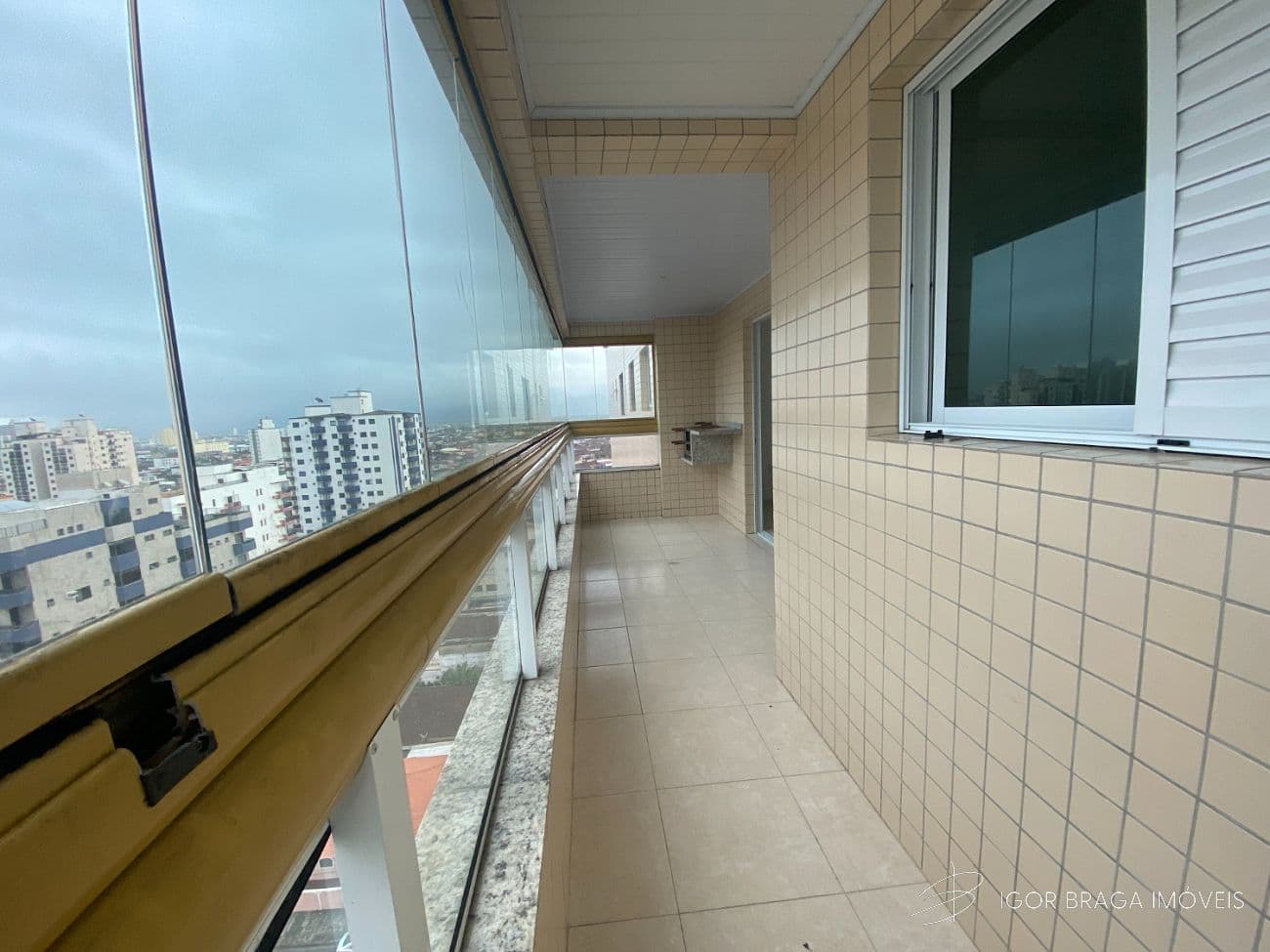 BELÍSSIMO APARTAMENTO, LAZER E À 600M DO MAR — foto 1