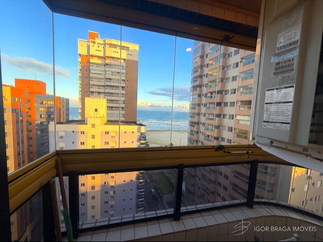 BELÍSSIMA COBERTURA, À 140M DO MAR E ÁREA DE LAZER — foto 1