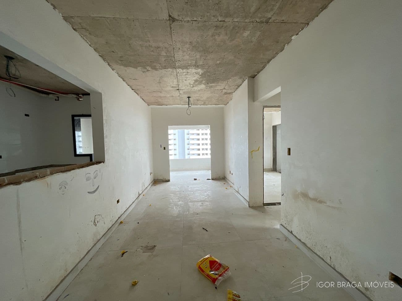 BELÍSSIMO APARTAMENTO, AMPLO E LAZER COMPLETO — foto 1