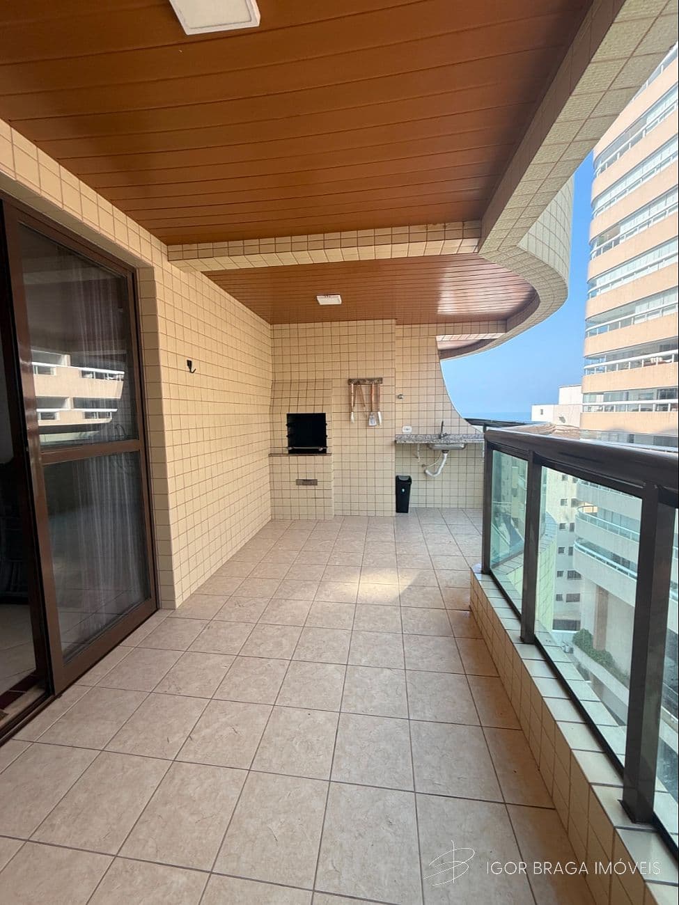 BELÍSSIMO APARTAMENTO, AMPLO E LAZER COMPLETO — foto 1