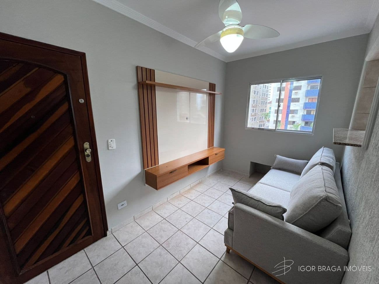 APARTAMENTO AMPLO, À 350M DO MAR — foto 1