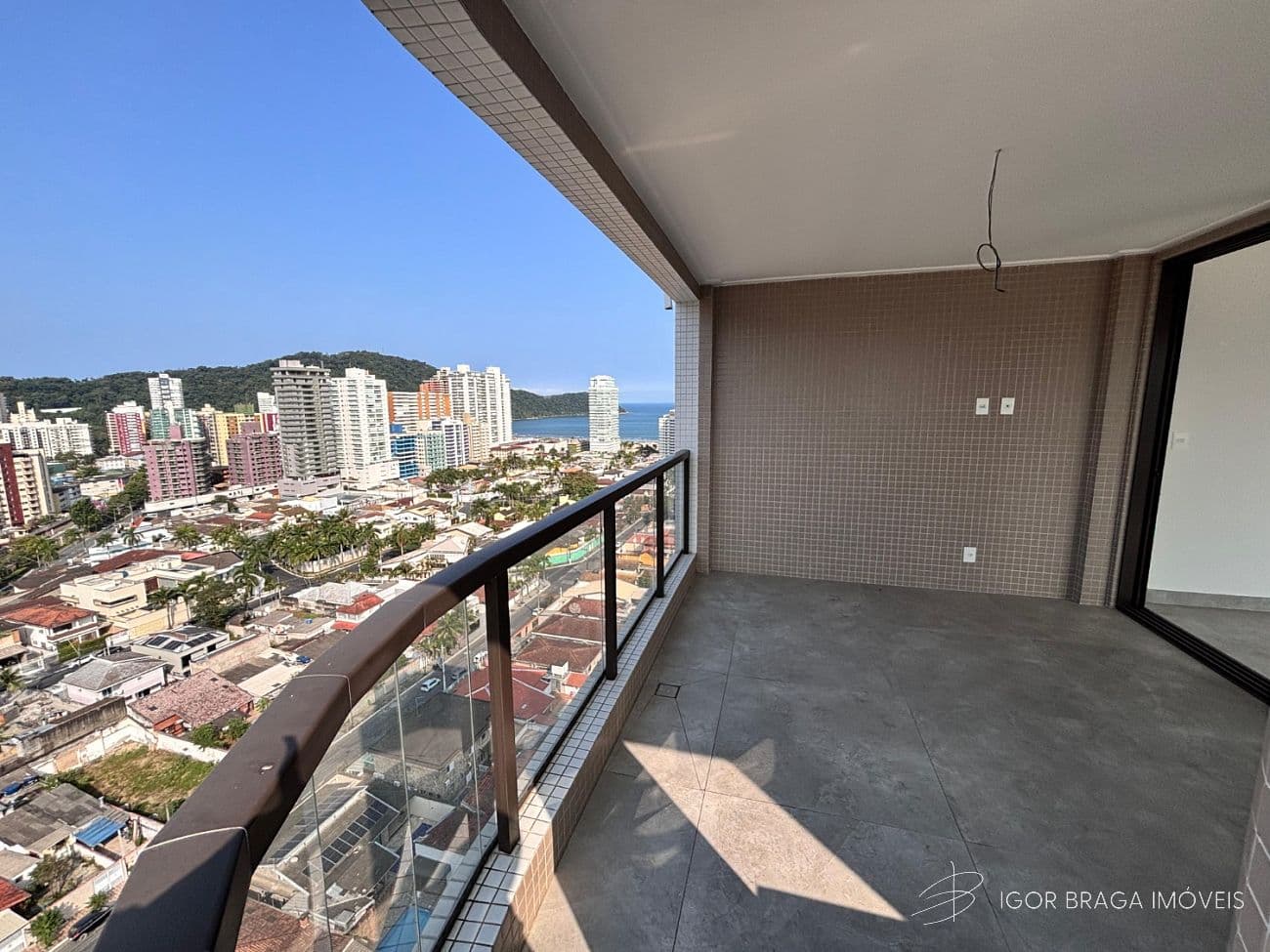 BELÍSSIMO APARTAMENTO, À 500m DO MAR E LAZER COMPLETO — foto 1