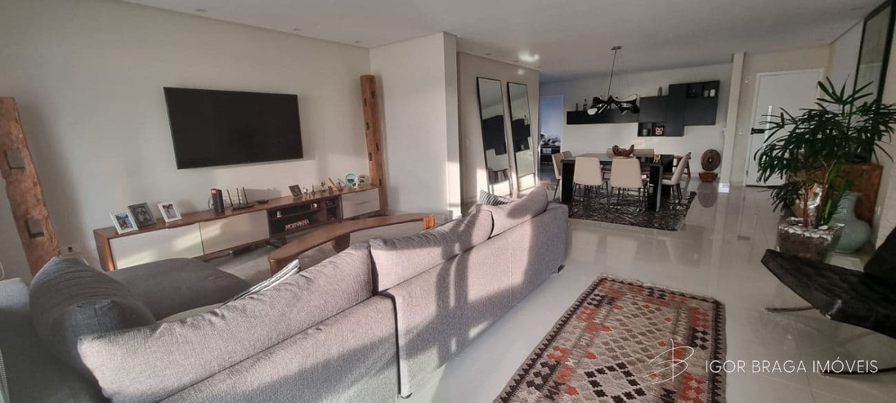BELÍSSIMO APARTAMENTO, À 300M DO MAR E LAZER COMPLETO — foto 1