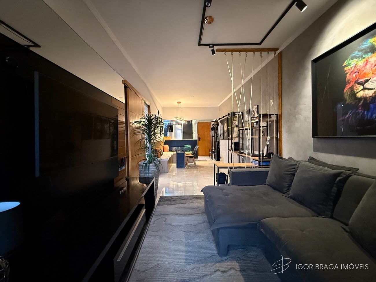 APARTAMENTO DOIS DORMITÓRIOS, À 450M DO MAR — foto 1